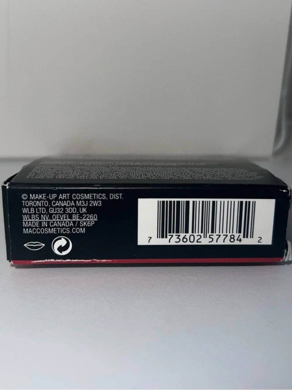 MAC Cosmetics Relentlessly Red Mini Retro Matte Lipstick - Red